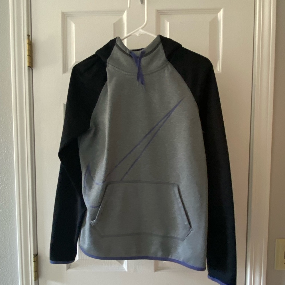 Nike sweatshirt